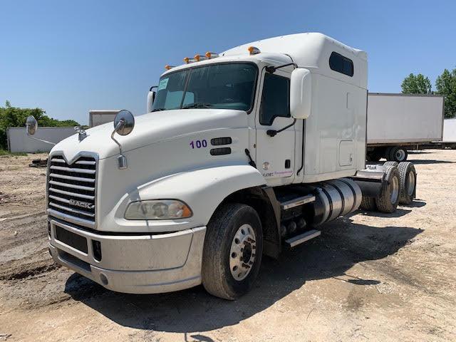 2013 MACK CXU600