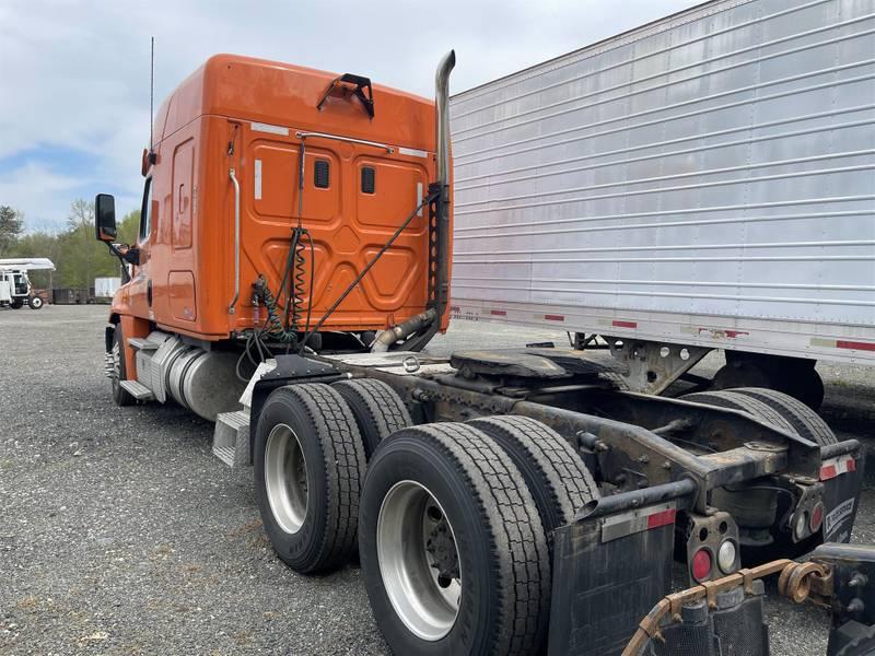 2013 FREIGHTLINER CASCADIA