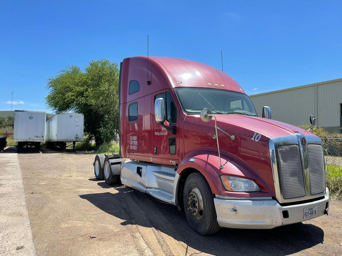 2012 KENWORTH T700