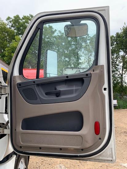 2013 FREIGHTLINER CASCADIA