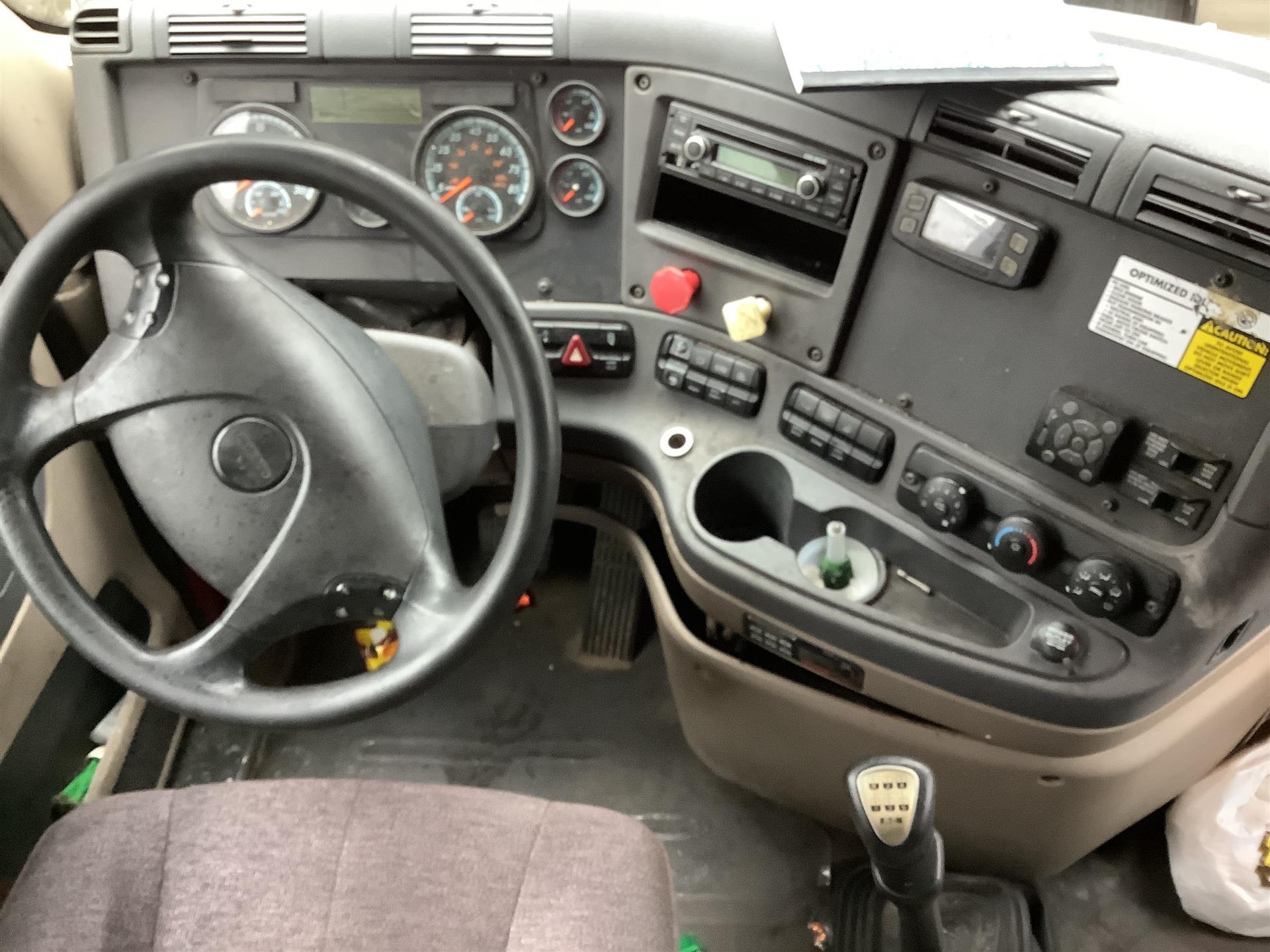 2014 FREIGHTLINER CASCADIA