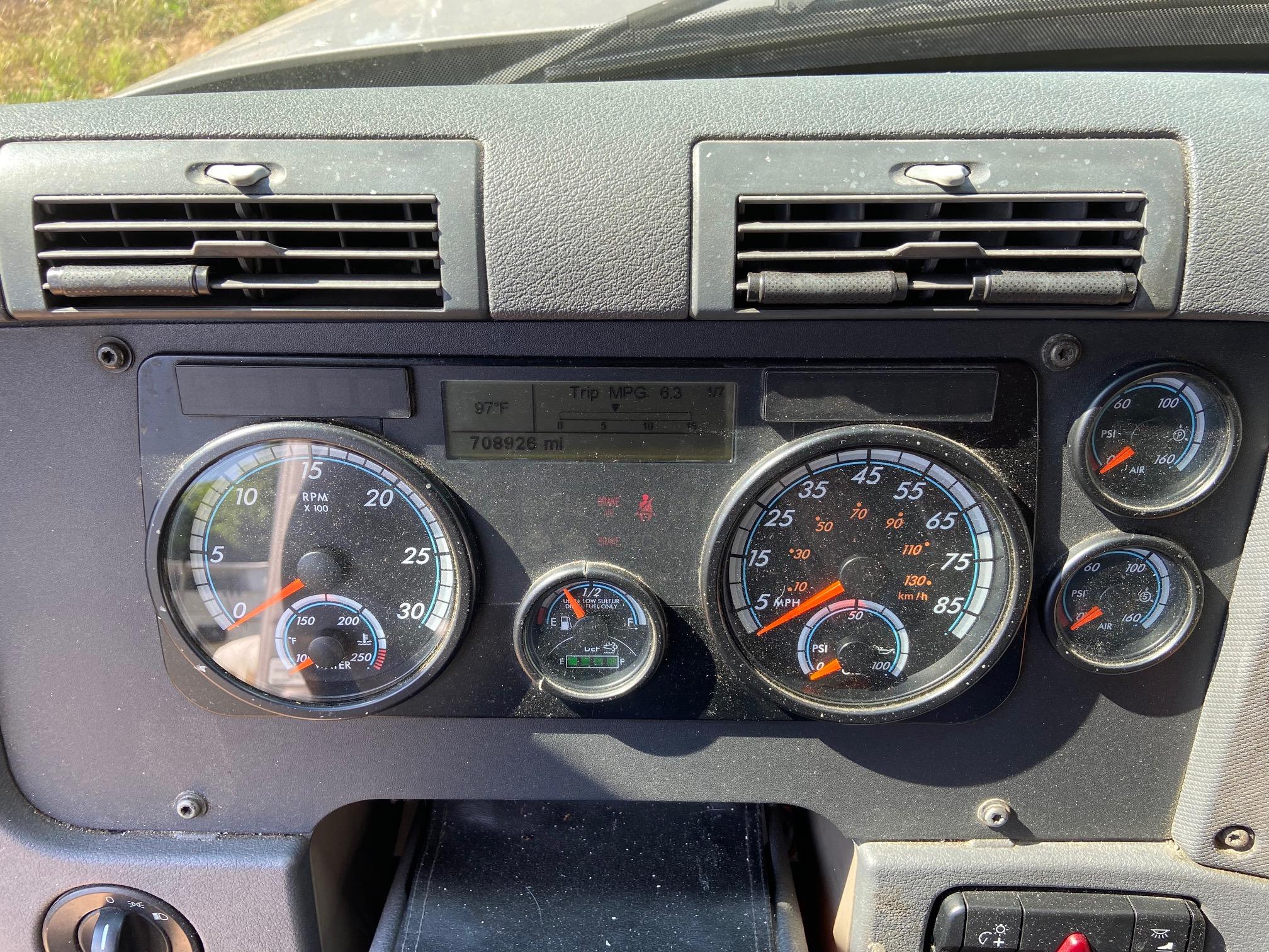 2015 FREIGHTLINER CASCADIA