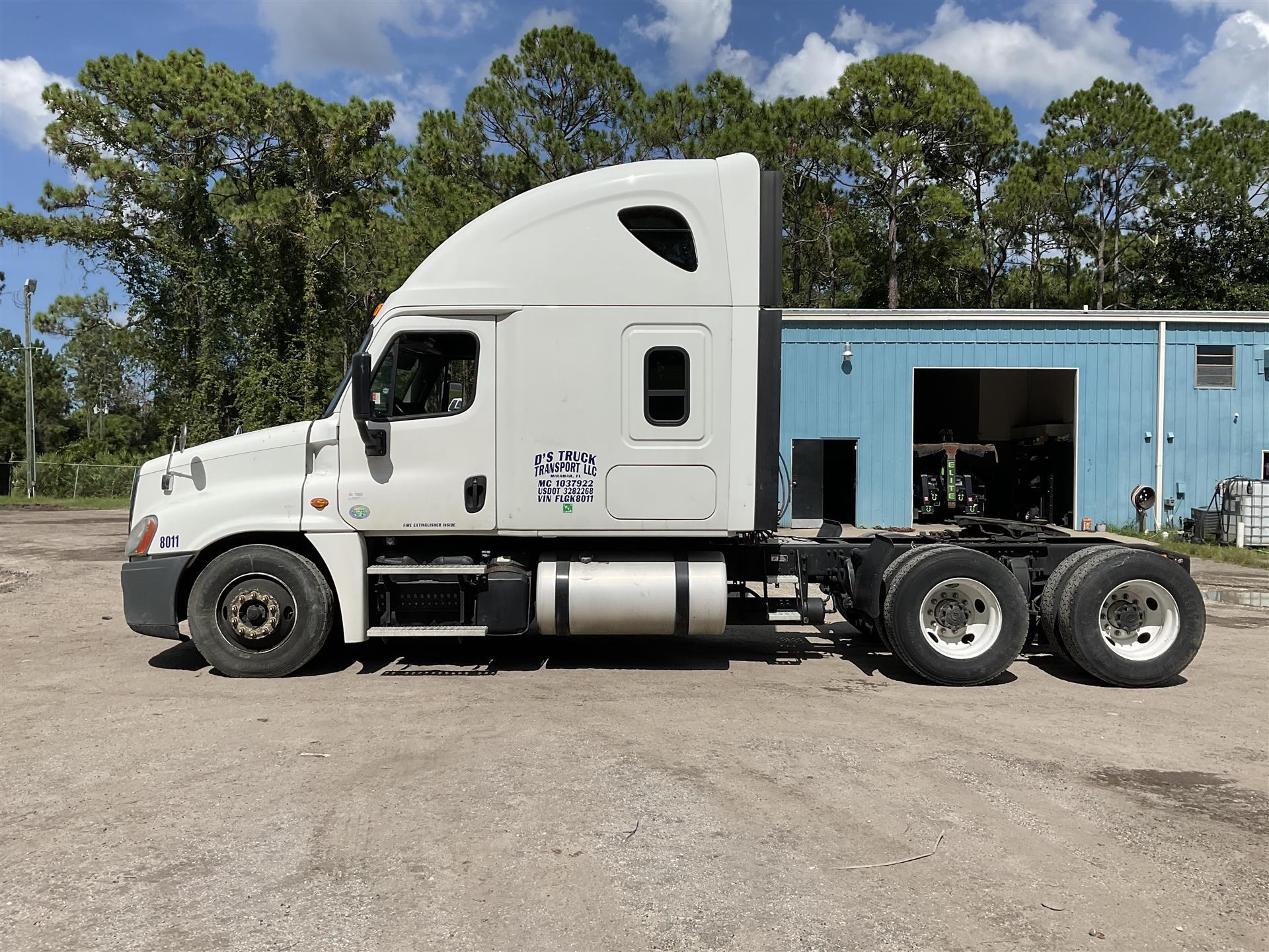 2015 FREIGHTLINER CASCADIA