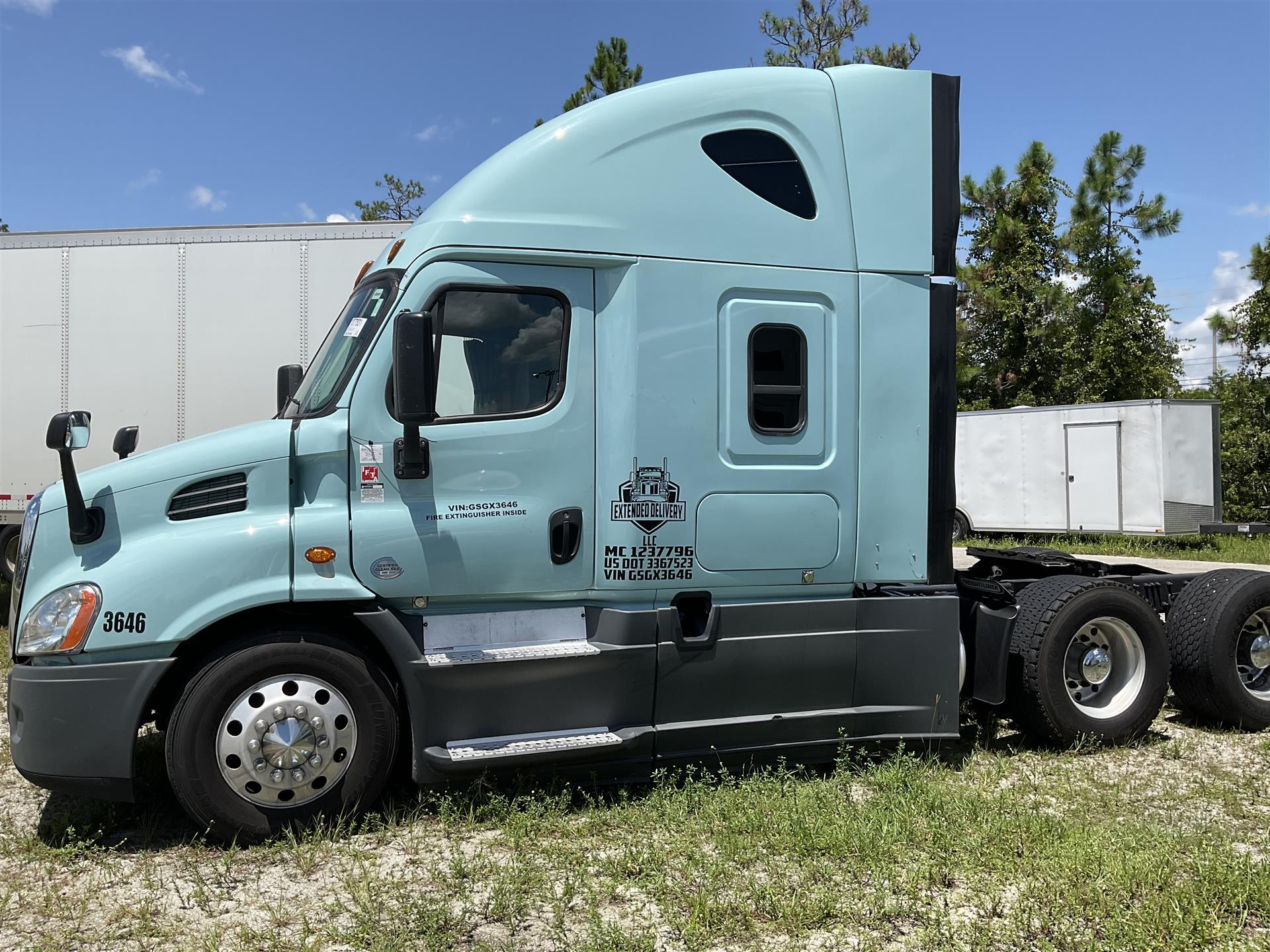 2016 FREIGHTLINER CASCADIA CA113SLP