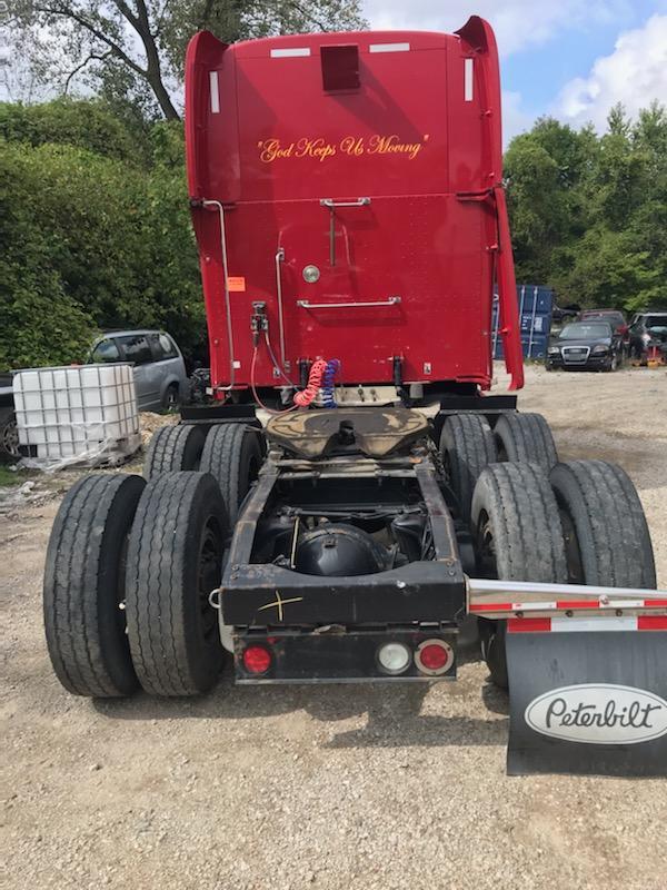 2014 PETERBILT 587