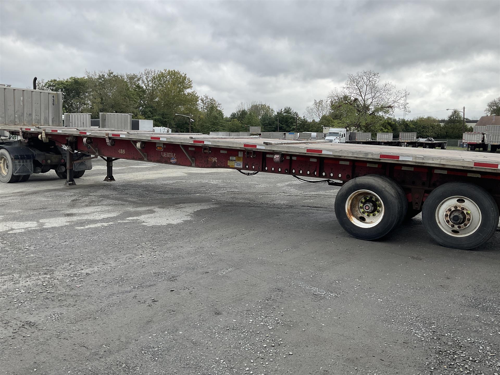 2004 UTILITY FLATBED TRAILER