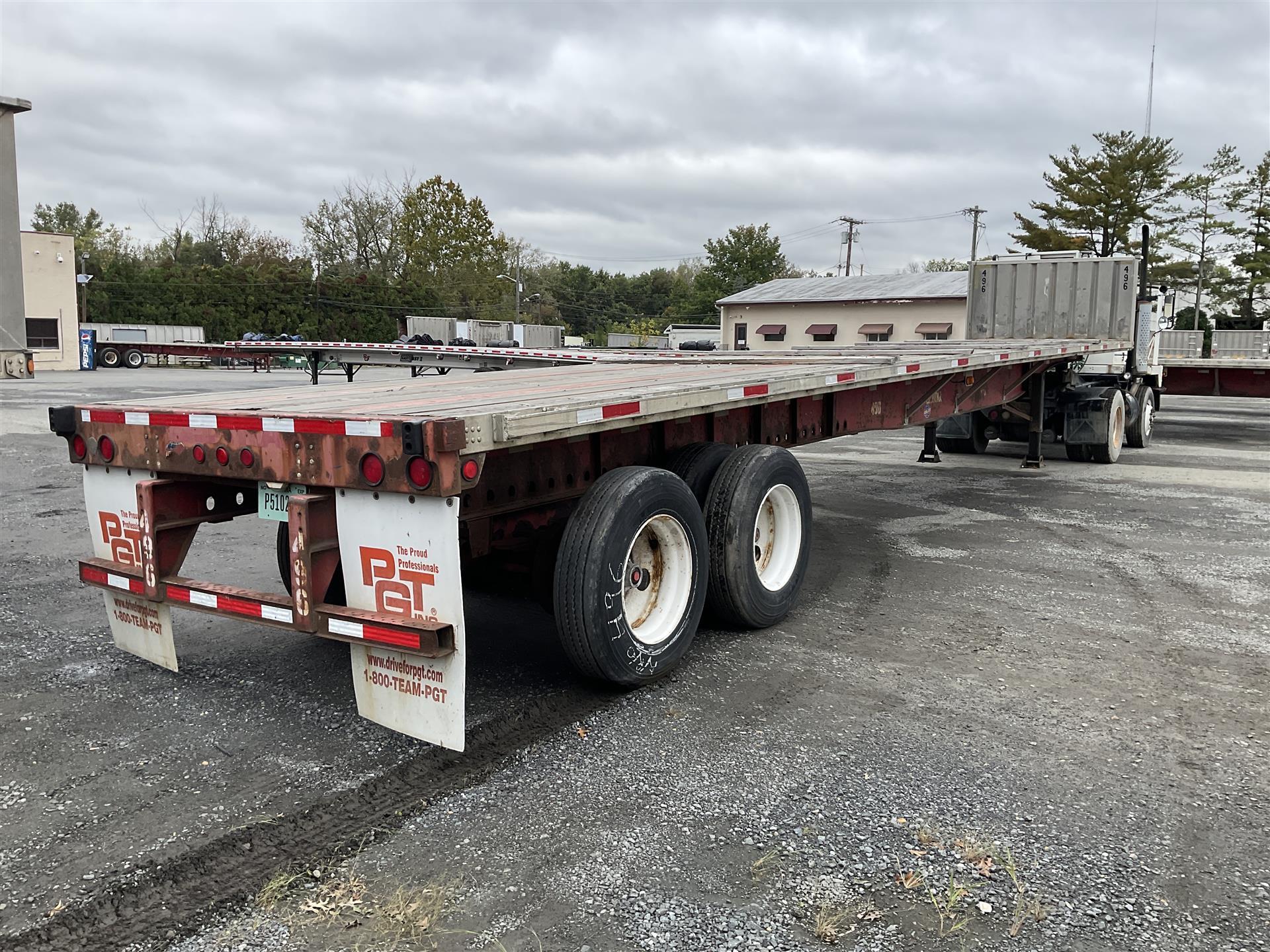 2004 UTILITY FLATBED TRAILER