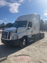 2015 Freightliner CASCADIA TANDEM AXLE SLEEPER