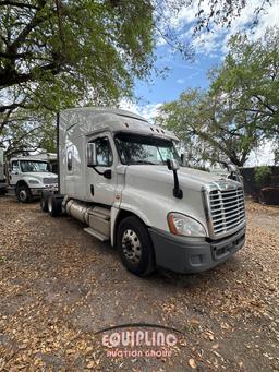 2018 FREIGHTLINER CASCADIA SLEEPER