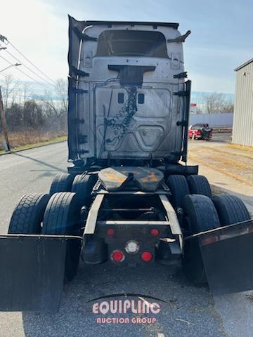 2016 FREIGHTLINER CASCADIA SLEEPER