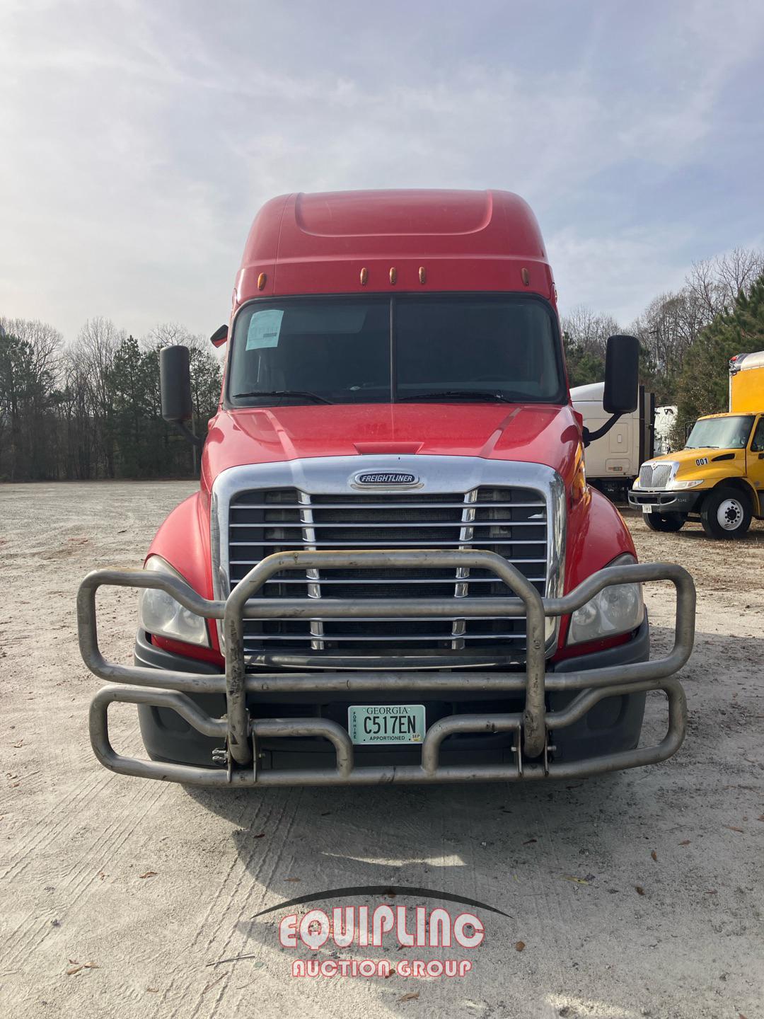 2016 FREIGHTLINER CASCADIA SLEEPER