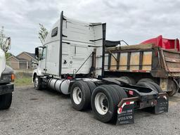 2011 VOLVO VNL SLEEPER