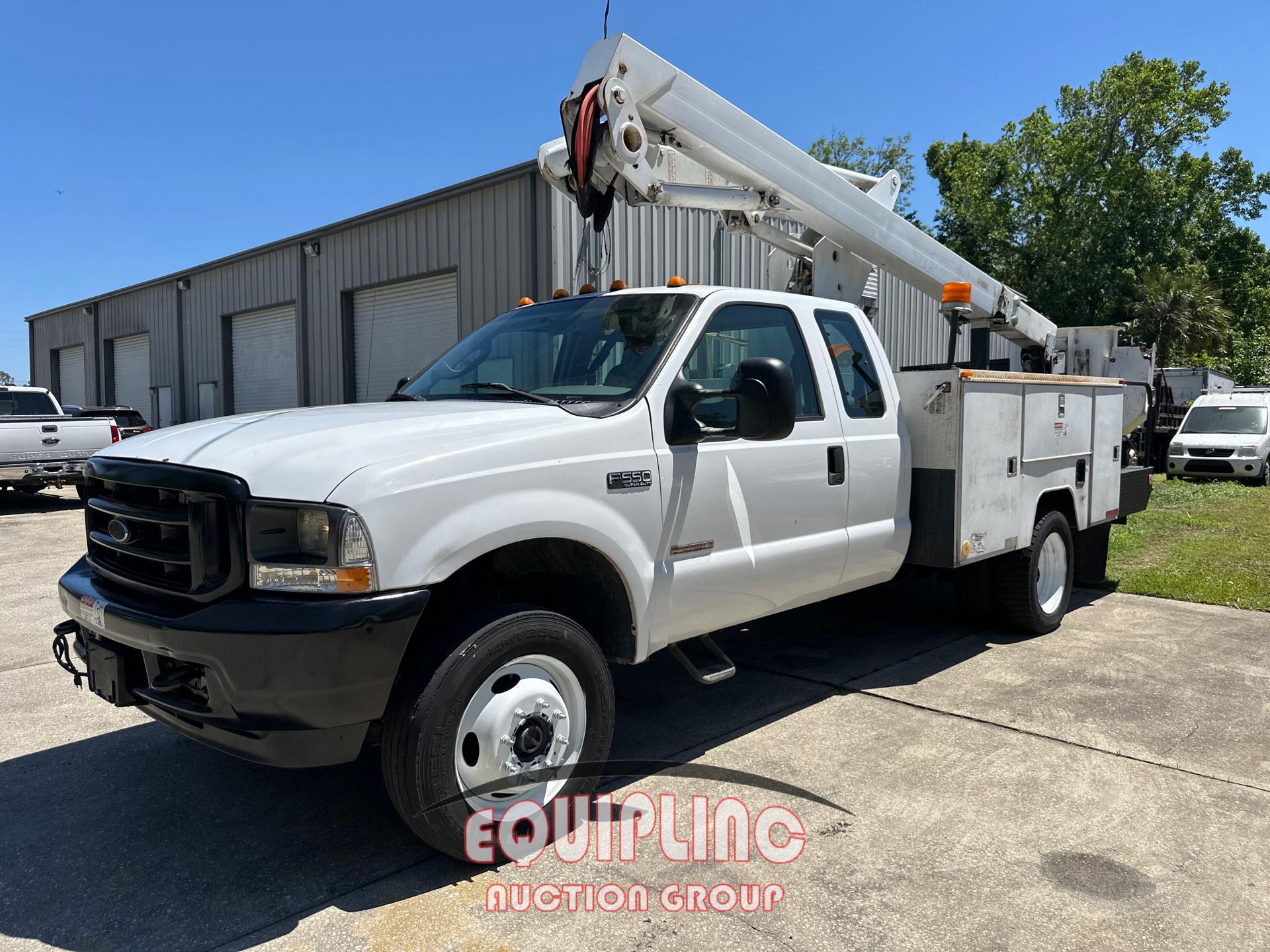 2004 Ford F-550 BUCKET TRUCK