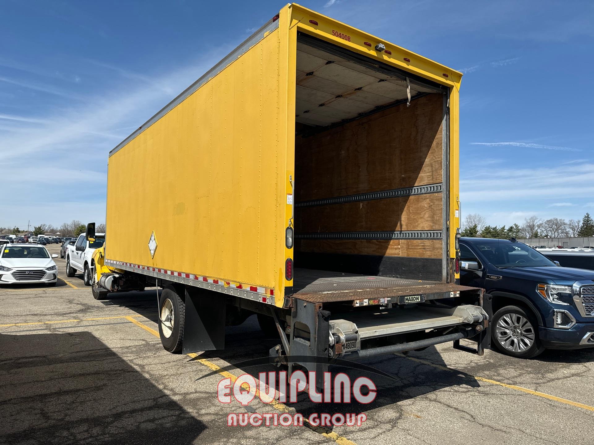 2013 FORD F-750 BOX TRUCK