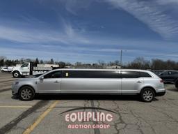 2011 LINCOLN 120-inch MKT LIMO
