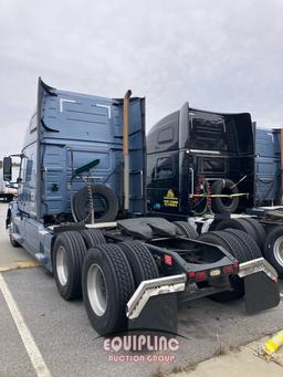 2014 VOLVO VNL SLEEPER TRUCK