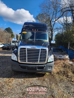 2018 FREIGHTLINER CASCADIA 125 TANDEM AXLE SLEEPER TRUCK