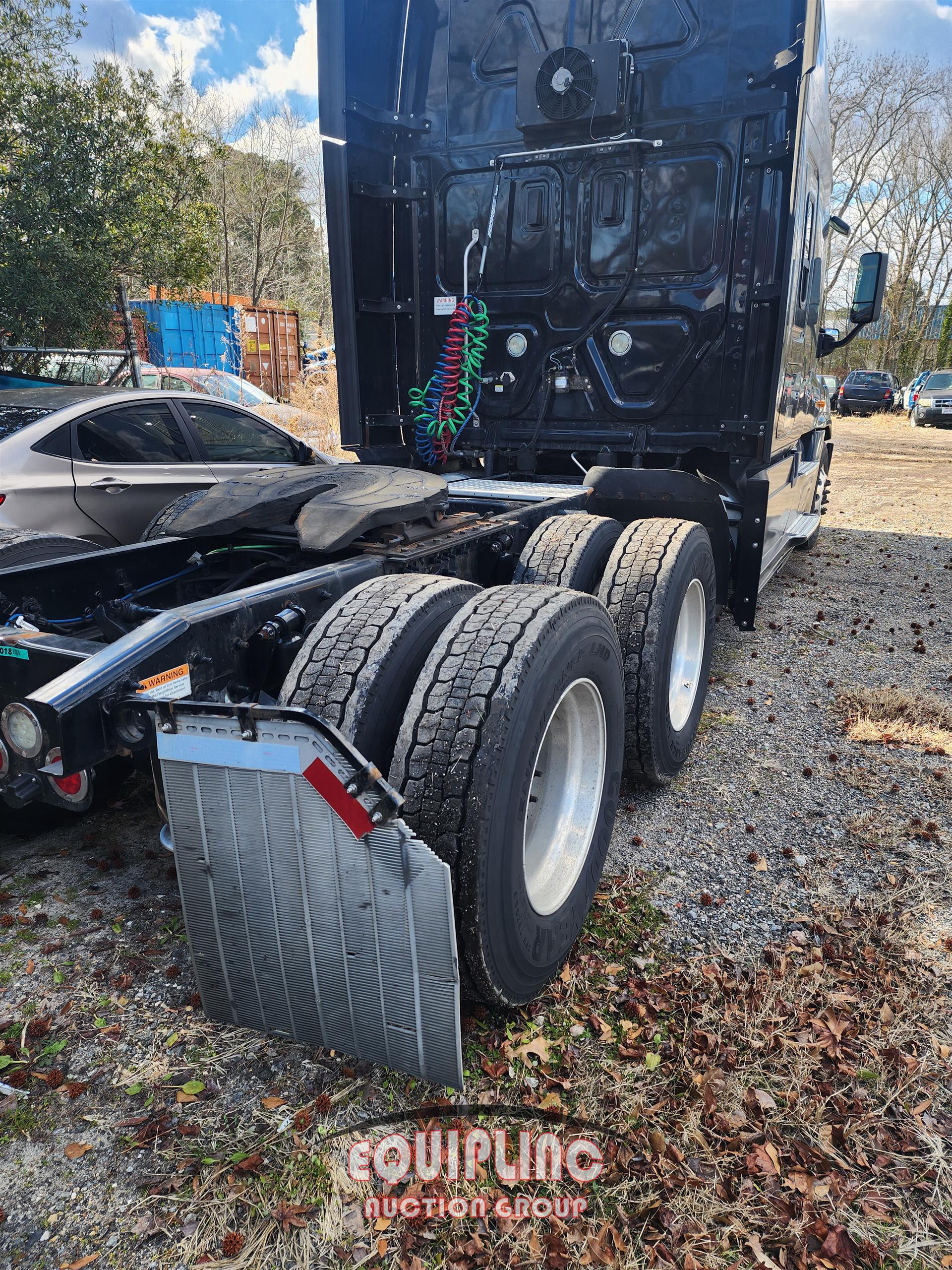 2018 FREIGHTLINER CASCADIA 125 TANDEM AXLE SLEEPER TRUCK