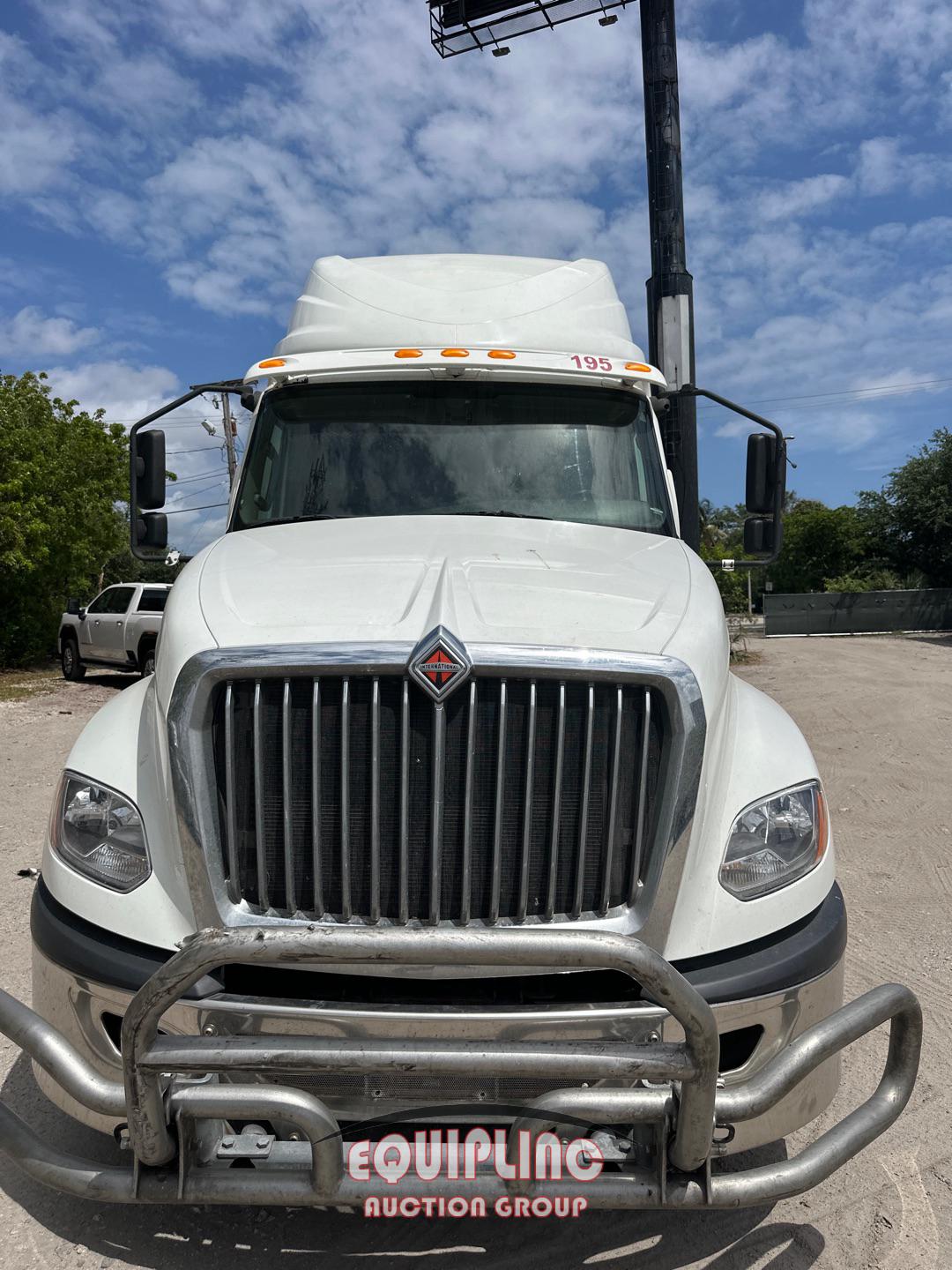 2018 INTERNATIONAL LT625 SLEEPER TRUCK