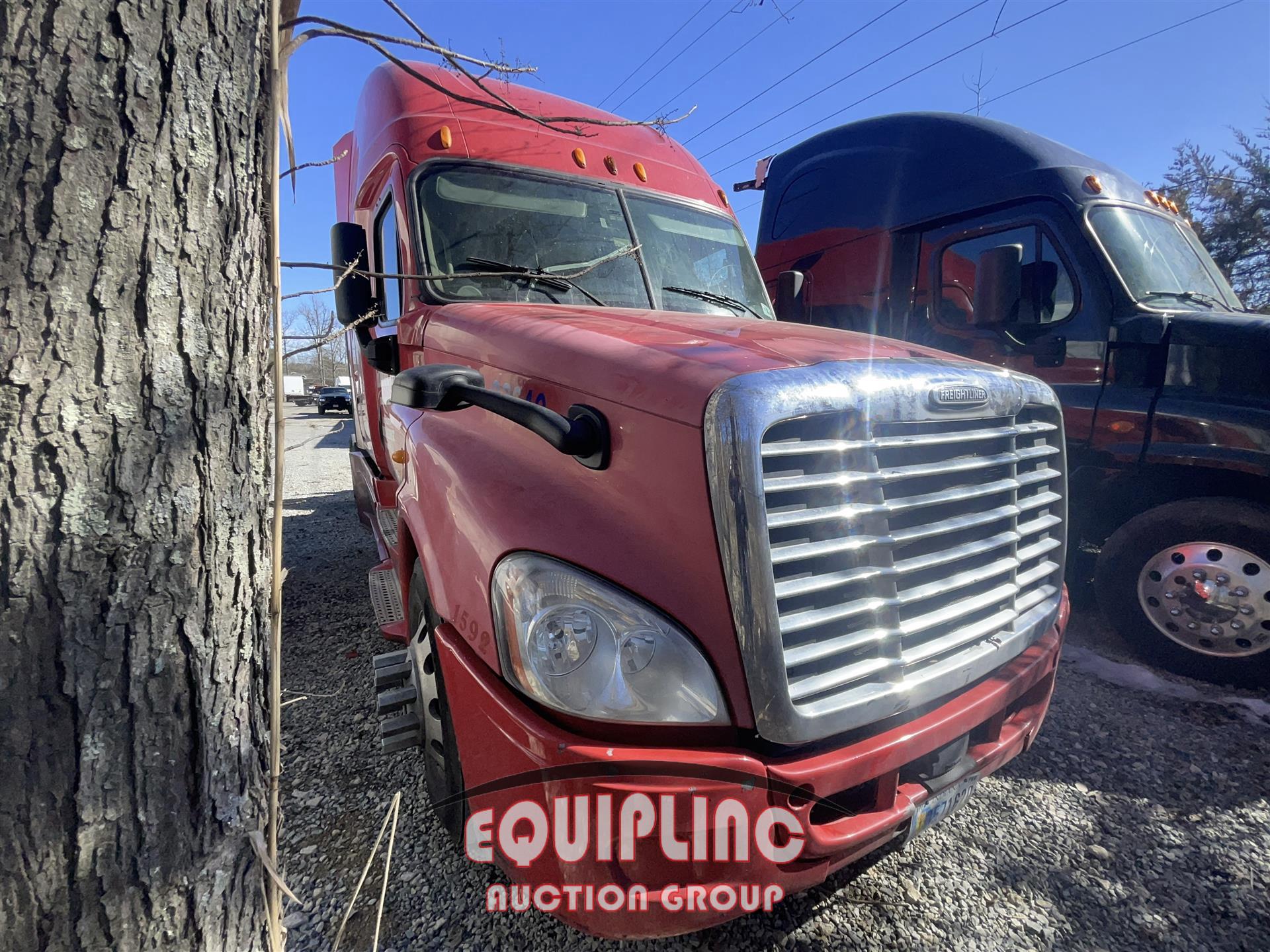 2014 FREIGHTLINER CASCADIA TANDEM AXLE SLEEPER