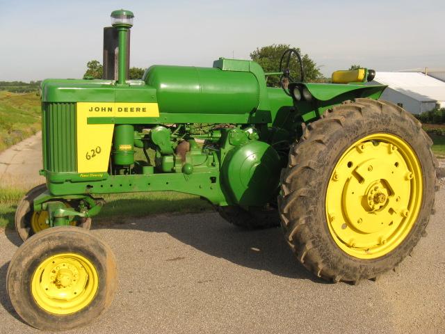 John Deere 620