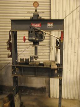 Dake hydraulic press