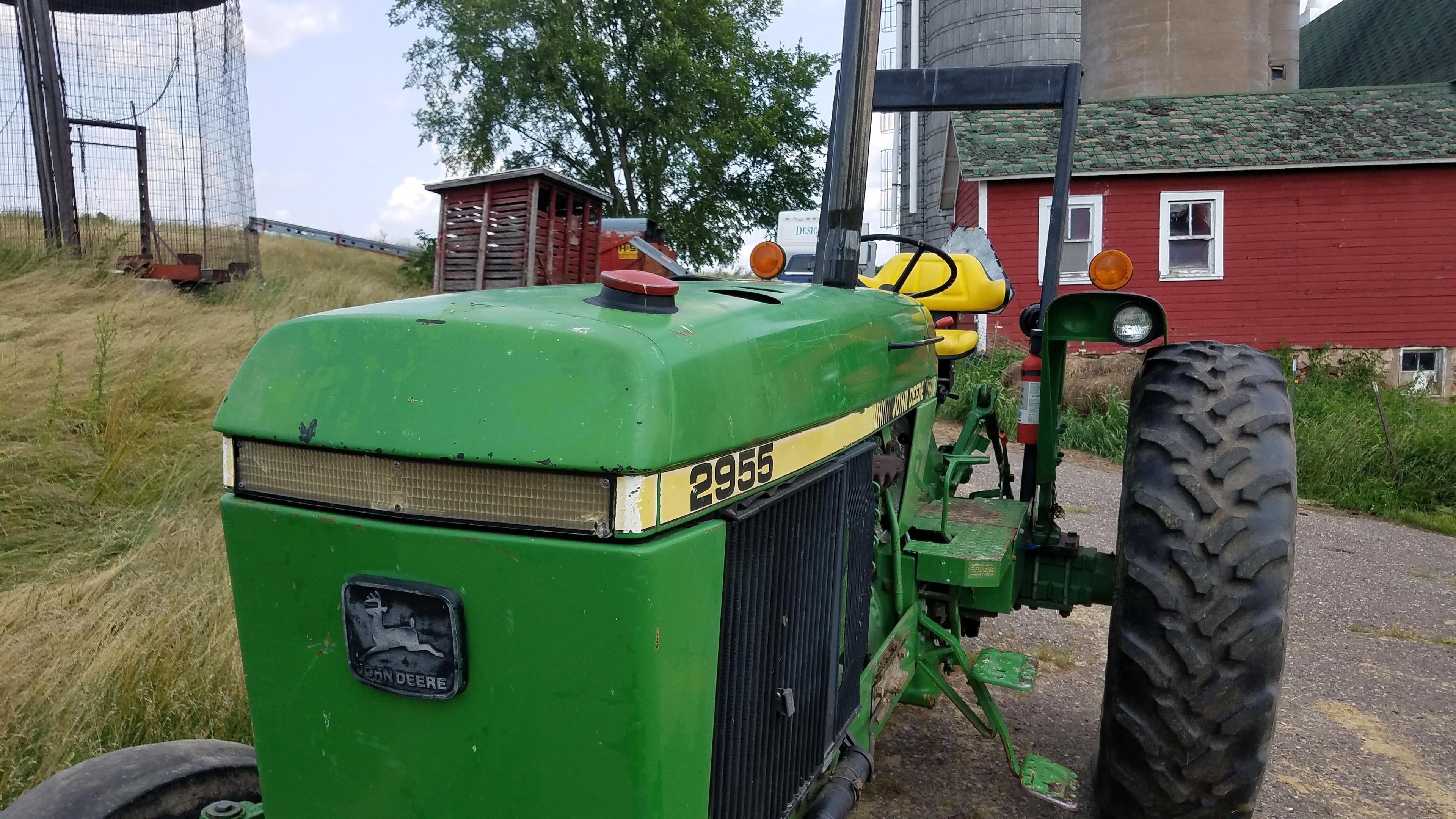 John Deere 2955 s/n: L2955T692581 - One owner, purchased new in 1990. 6276