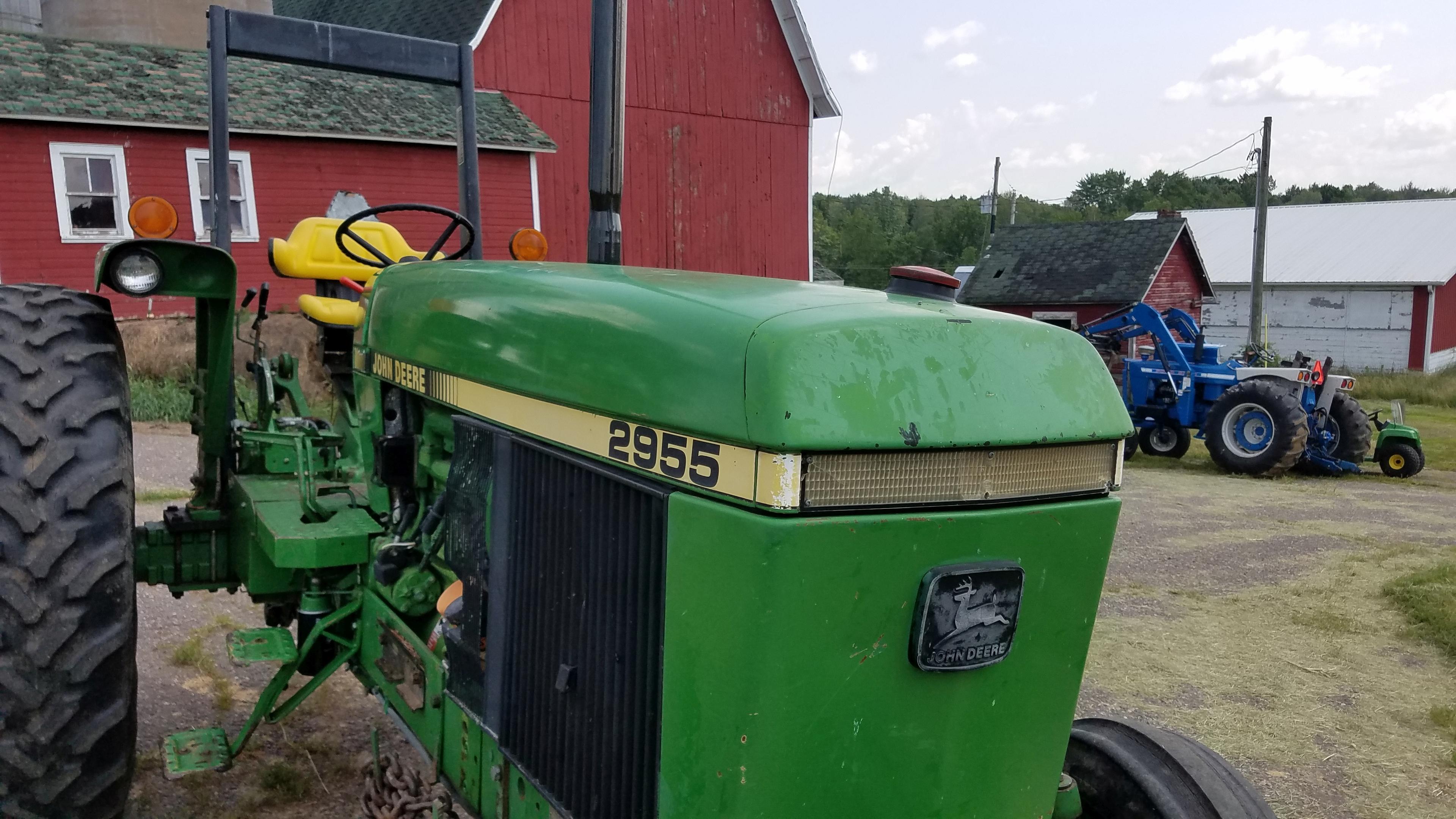 John Deere 2955 s/n: L2955T692581 - One owner, purchased new in 1990. 6276