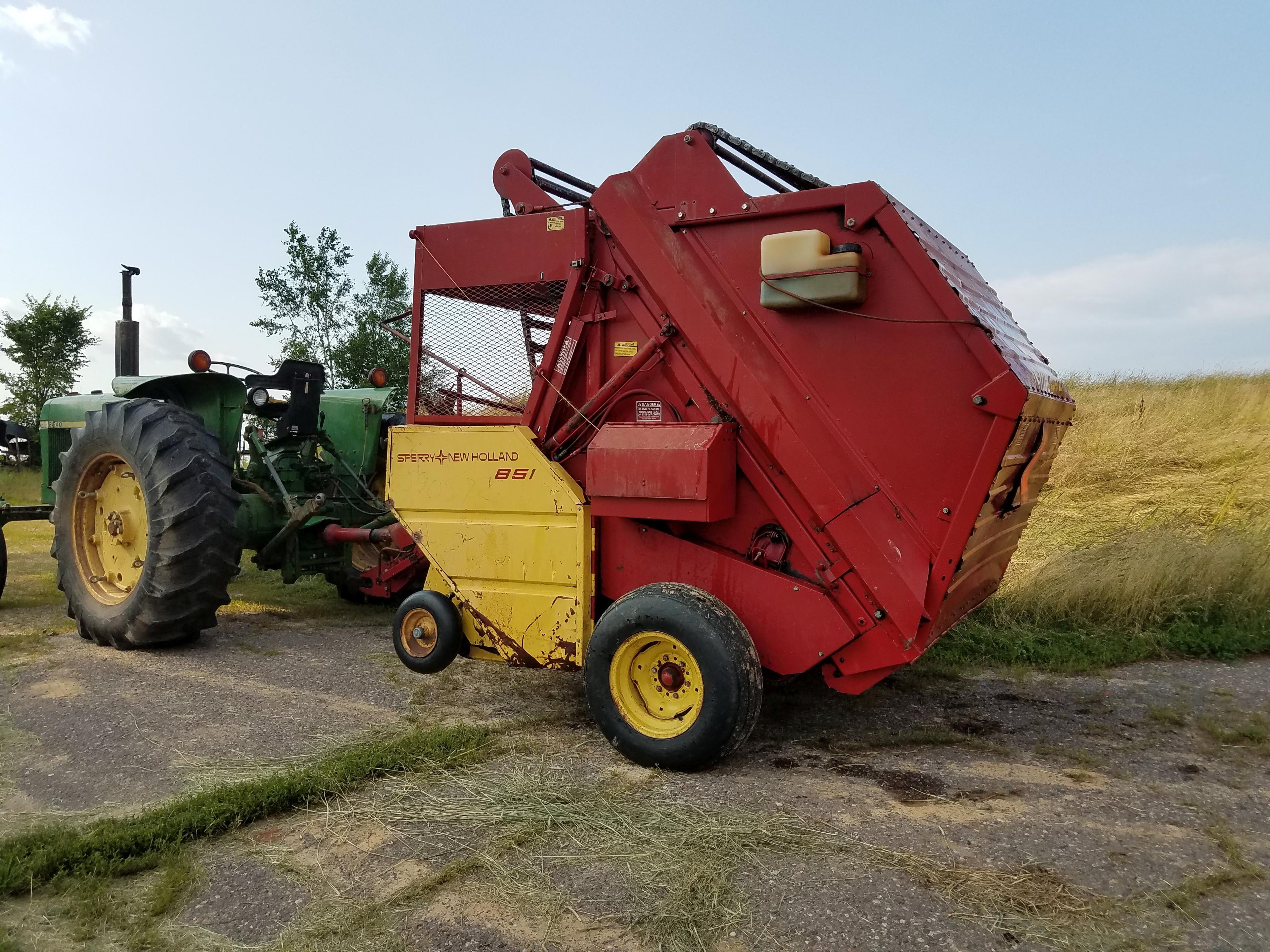 New Holland 854 round baler. S/N: 590572. Bought new. Manual twine tie. Cha