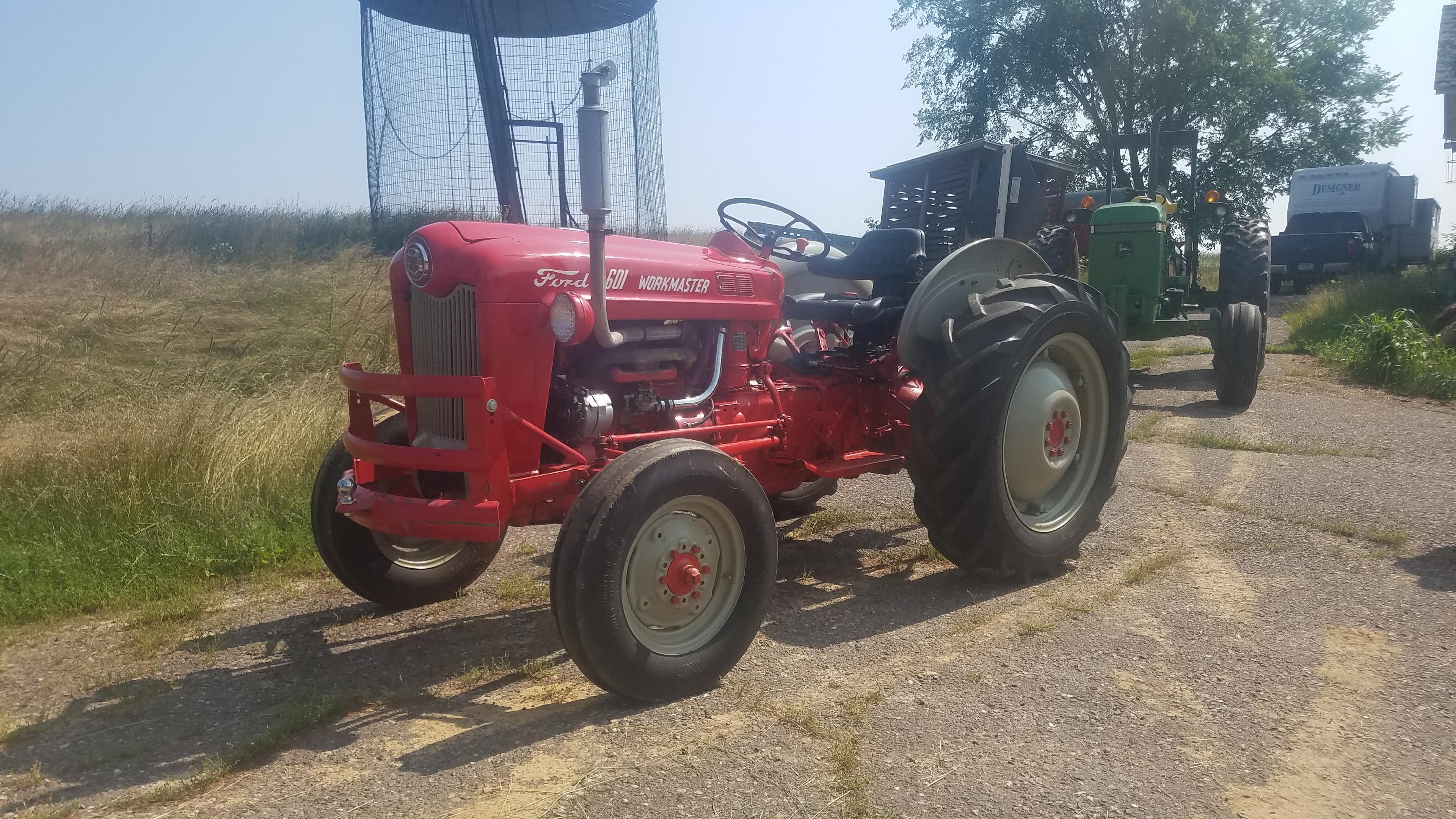 Ford 641 (Workmaster 601 series) s/n: 195476 1962 model. Restored to parade