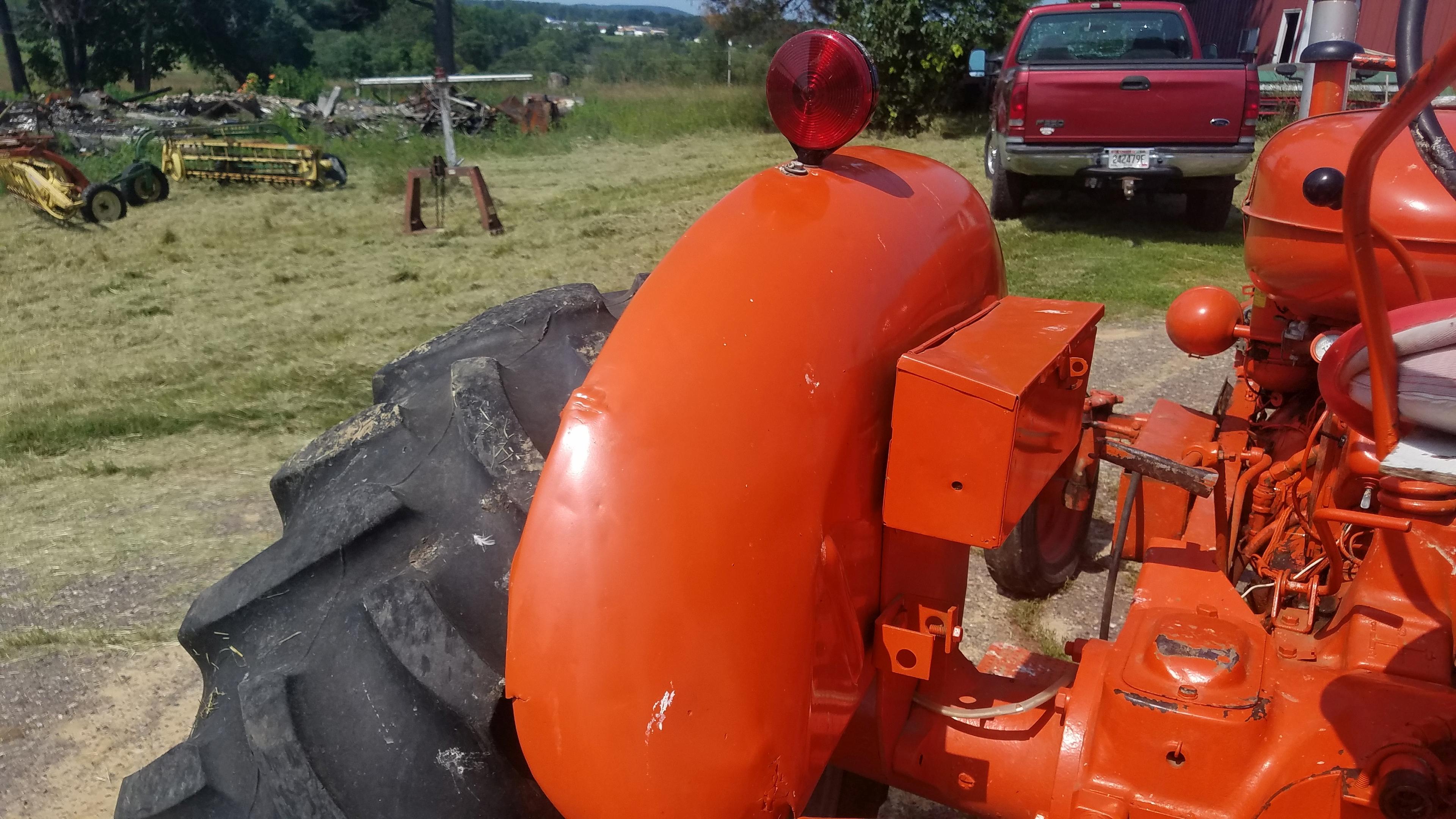 Allis Chalmers WD45 s/n: D230530 1957. Spent most of it's life on this farm