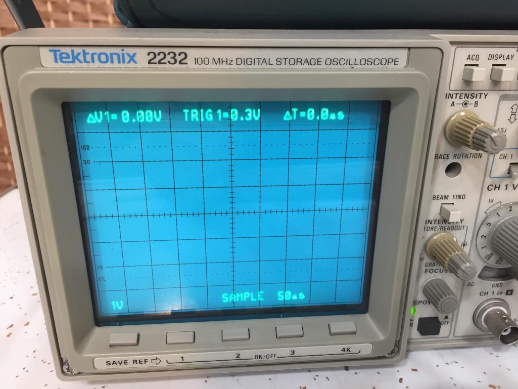 Tektronix 2232 100MHz 2 Channel DSO Digital Storage Oscilloscope