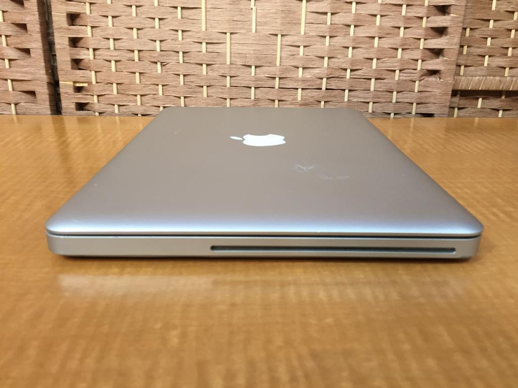 Apple A1278 13" LCD MacBook 5,1 Intel Core 2 Duo 2.4GHz 4GB 250GB OS X El Capitan Laptop Computer