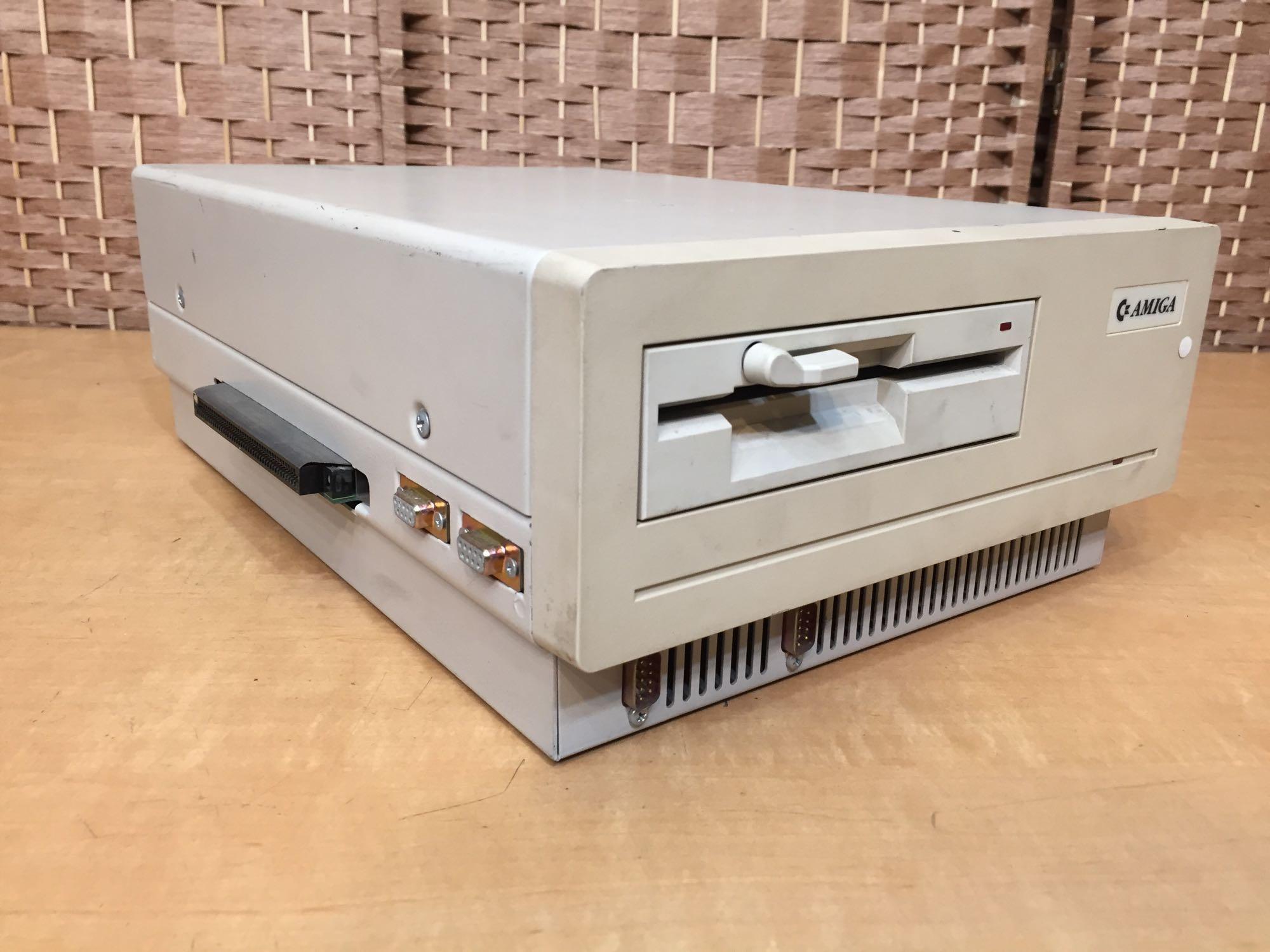 Commodore Amiga A1060 Sidecar Expansion Box for Amiga 1000 Computer