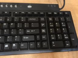 Scorpius LIV Keyboard Black PS/2 Multimedia Keyboard