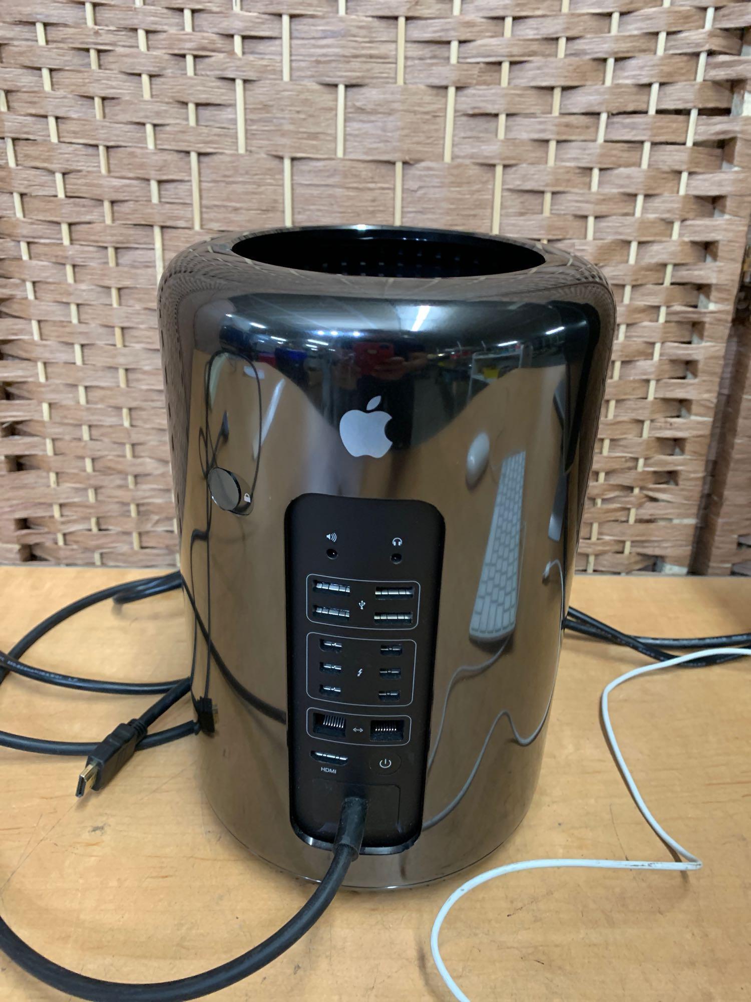 Apple A1481 Mac Pro Quad 3.7GHz Intel Xeon E5 12GB 500GB AMD FirePro BigSur Desktop Computer