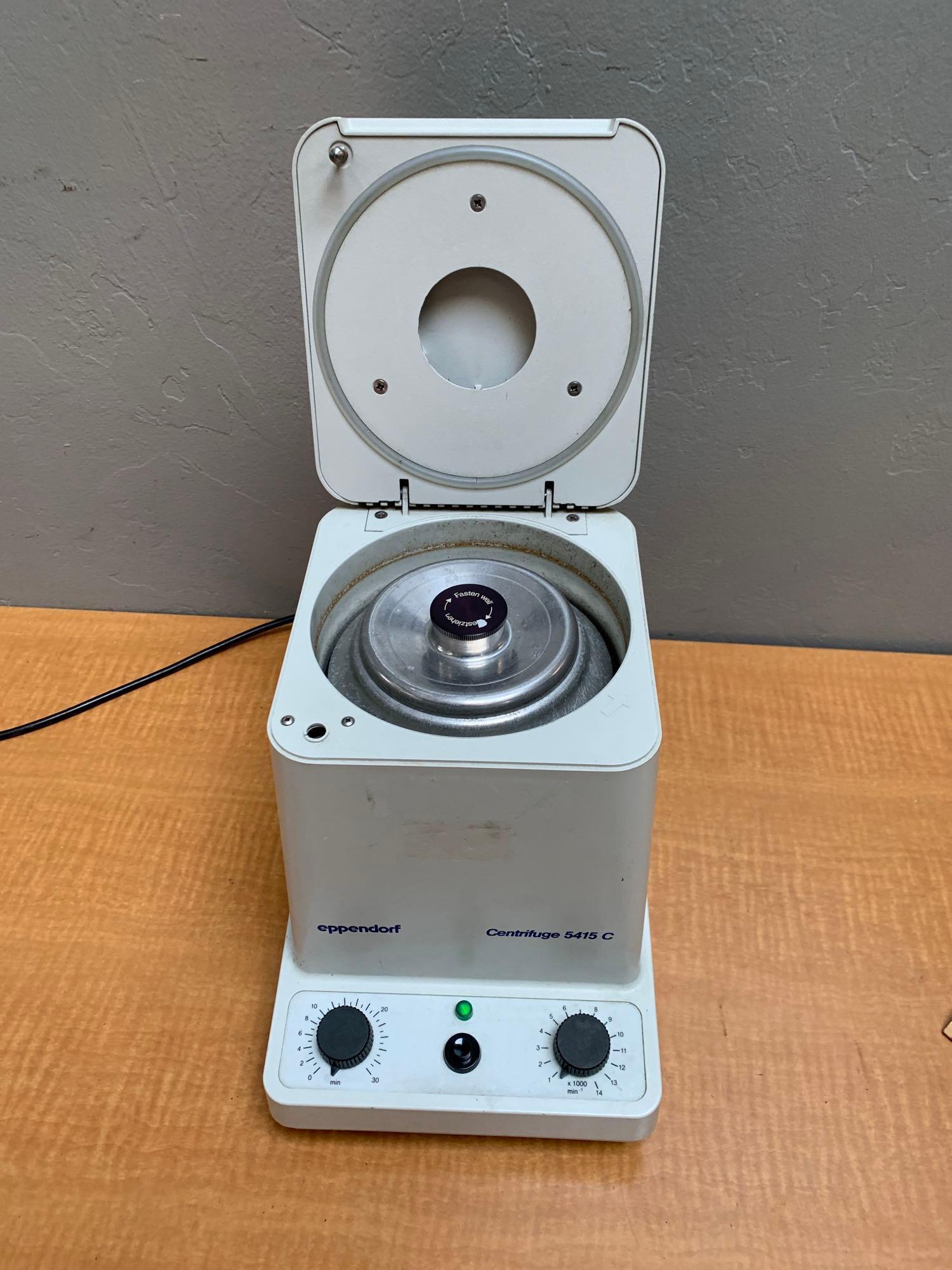 Eppendorf 5415C Desktop Centrifuge with Rotor F-45-18-11