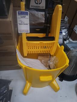 Mop Bucket with wheels NEW