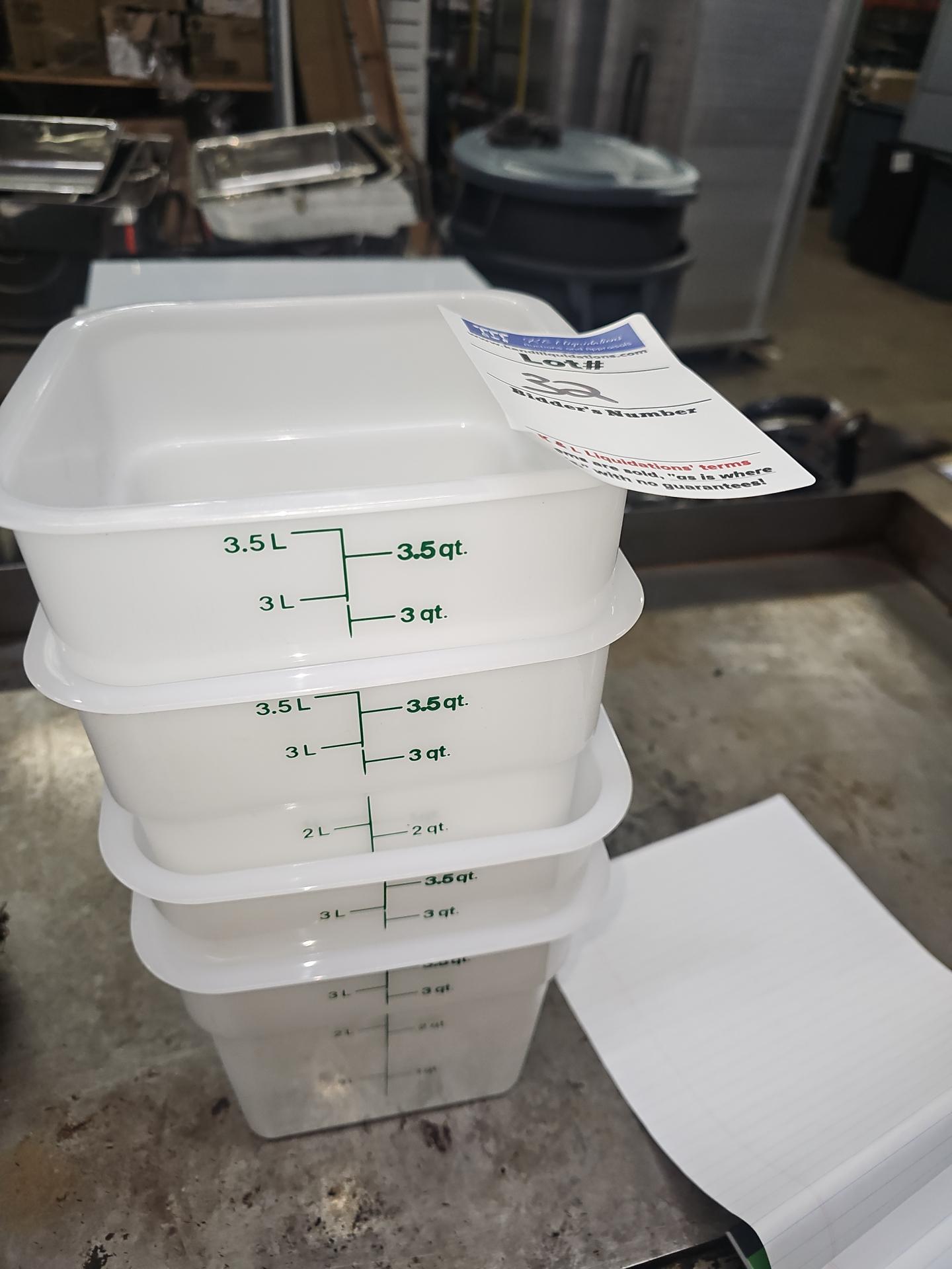 New cambro 3.5qt containers