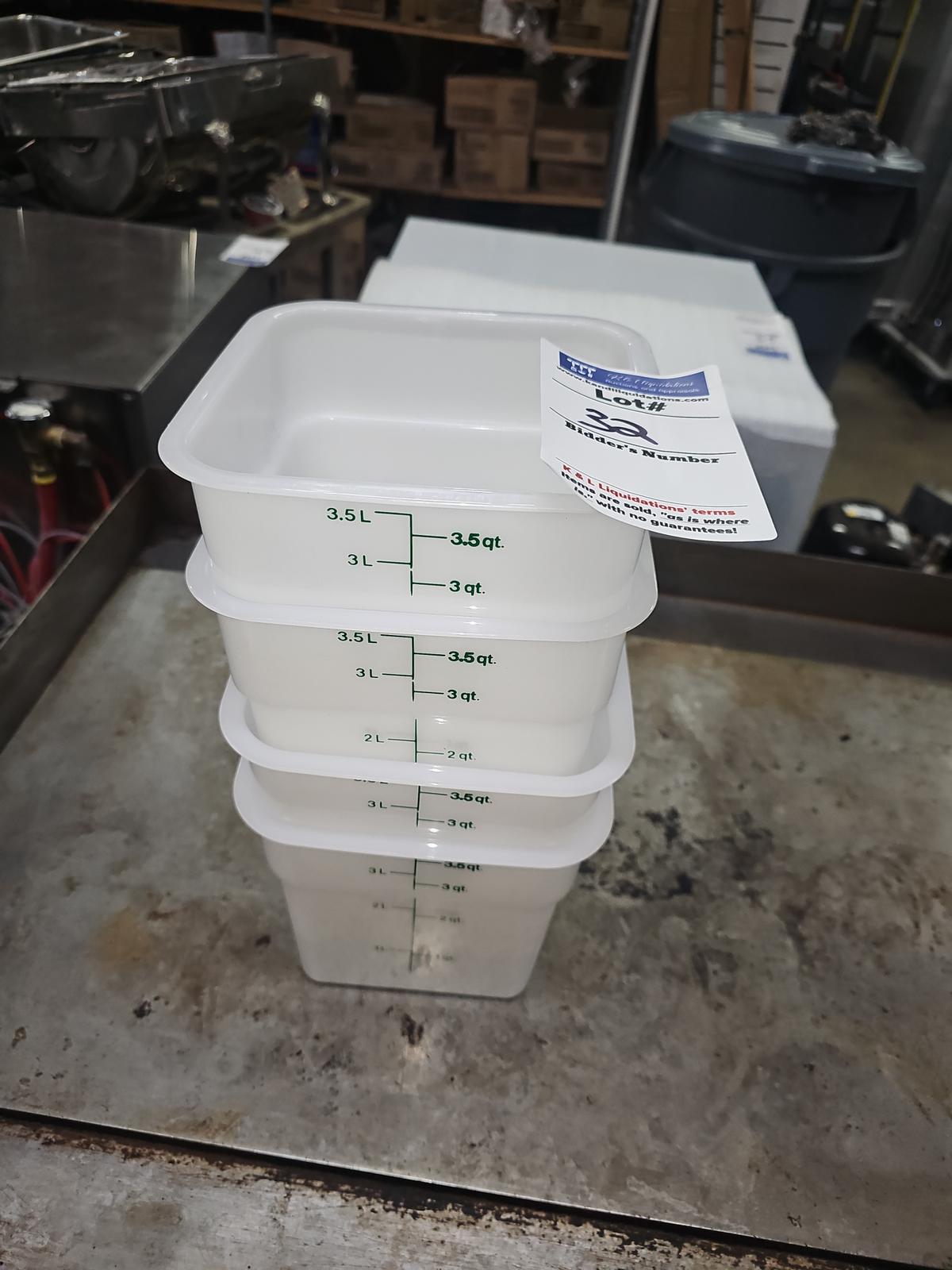 New cambro 3.5qt containers