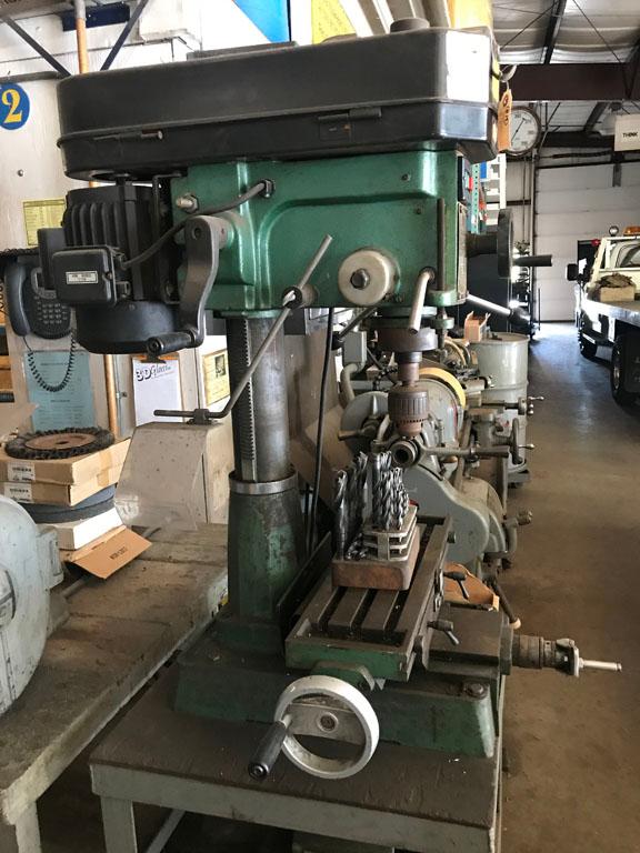 Grizzly Model G1005 bench top drilling/milling machine