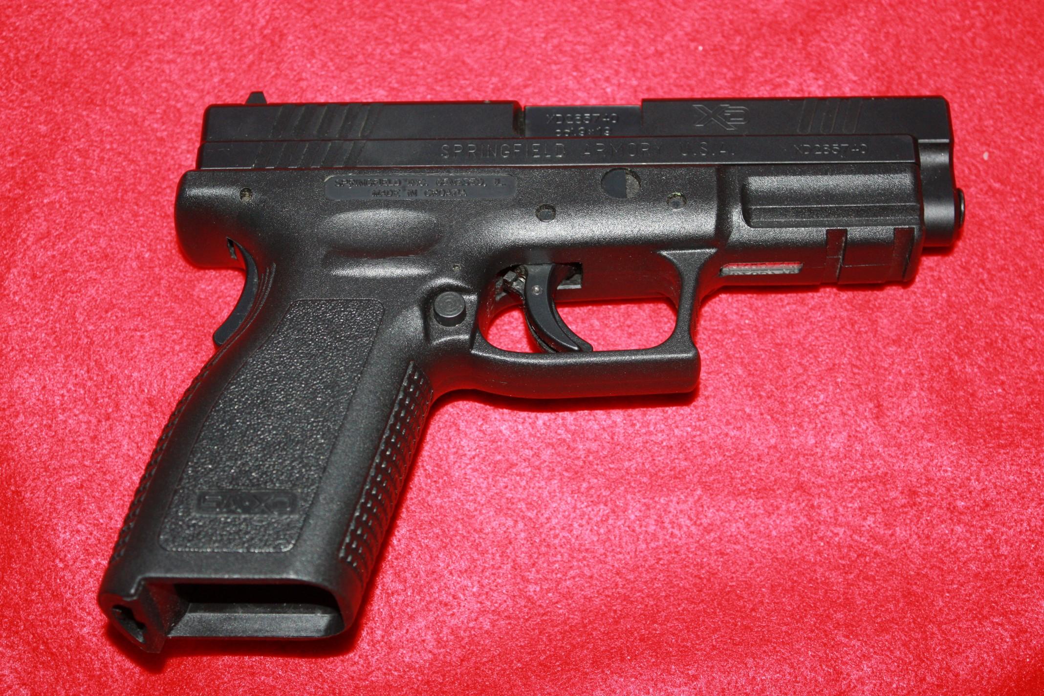 Springfield Armory XD9 9mm w/Case