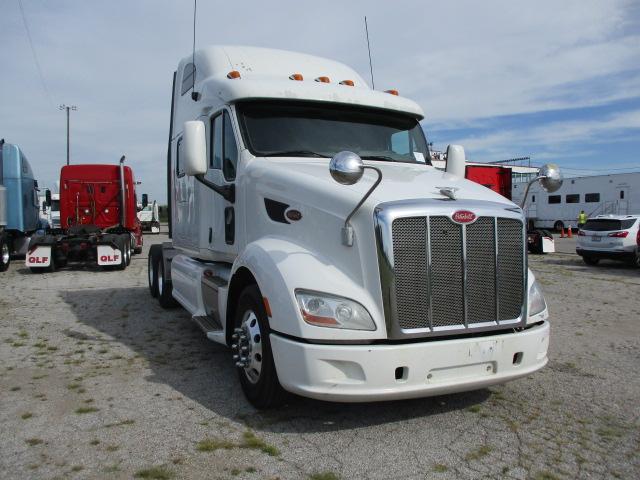 2013 PETERBILT 587 Conventional