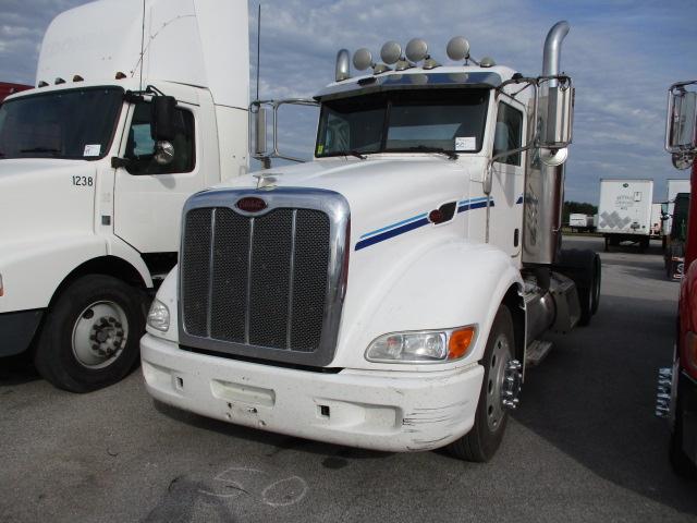 2009 PETERBILT 386 Ultra Cab Conventional