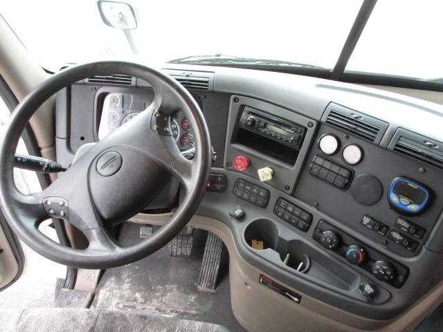 2013 FREIGHTLINER CA11364ST Cascadia Conventional