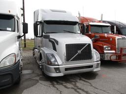 2015 VOLVO VNL64T-670 Conventional