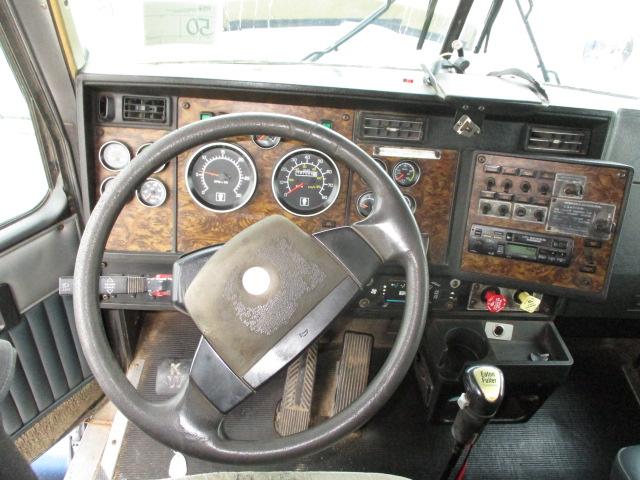 1998 KENWORTH T800 Conventional