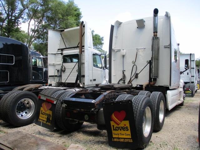 2011 PETERBILT 387 Conventional