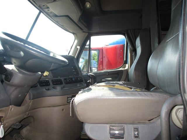 2012 FREIGHTLINER CA12564ST Cascadia Conventional