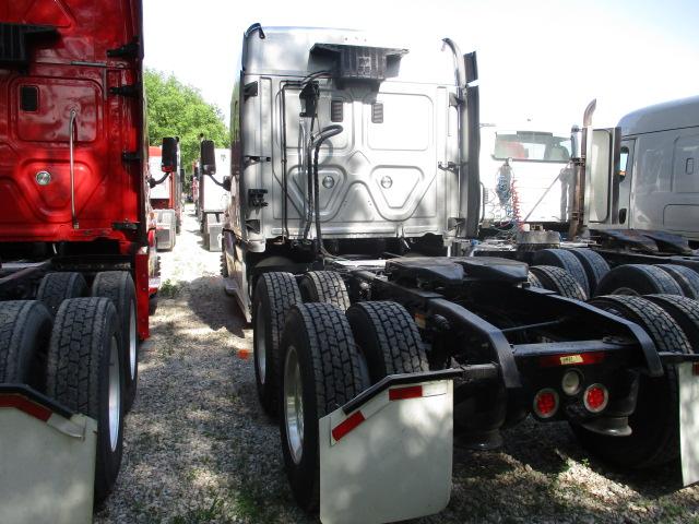 2015 FREIGHTLINER CA12564ST Cascadia Conventional